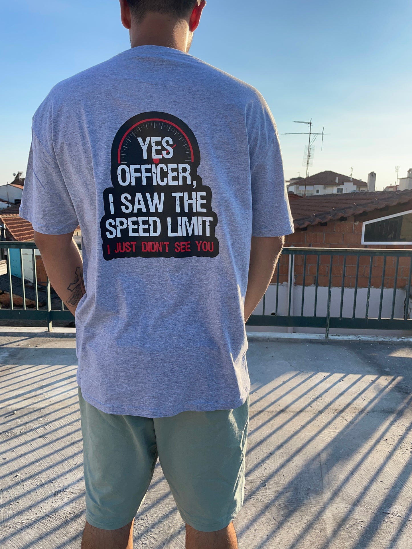 T-shirt “sorry officer”